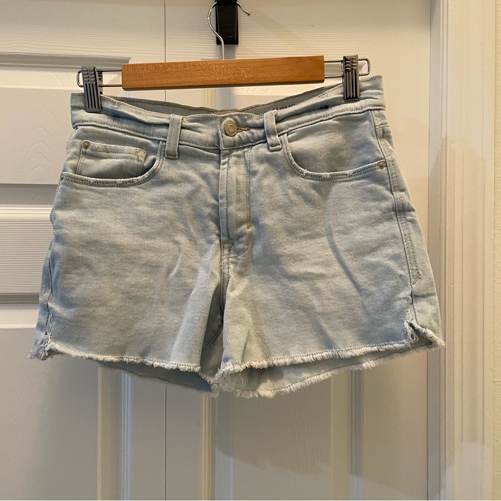 Kensie Light Wash Denim Jean Shorts